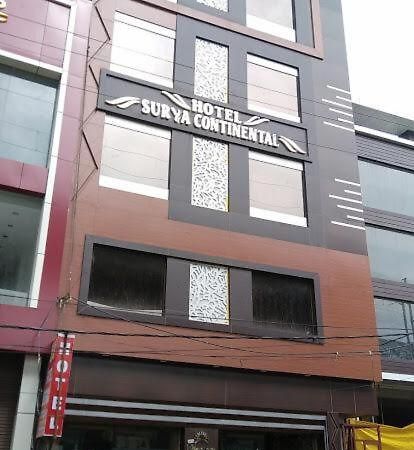 Hotel Surya Continental Лакхнау Экстерьер фото